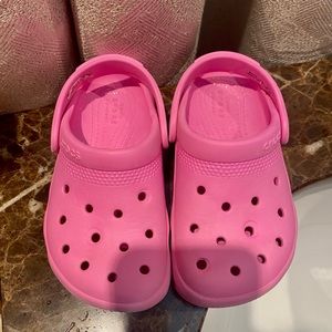 Toddler crocs pink size 9